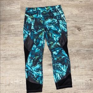 Green and black Athleta leggings
